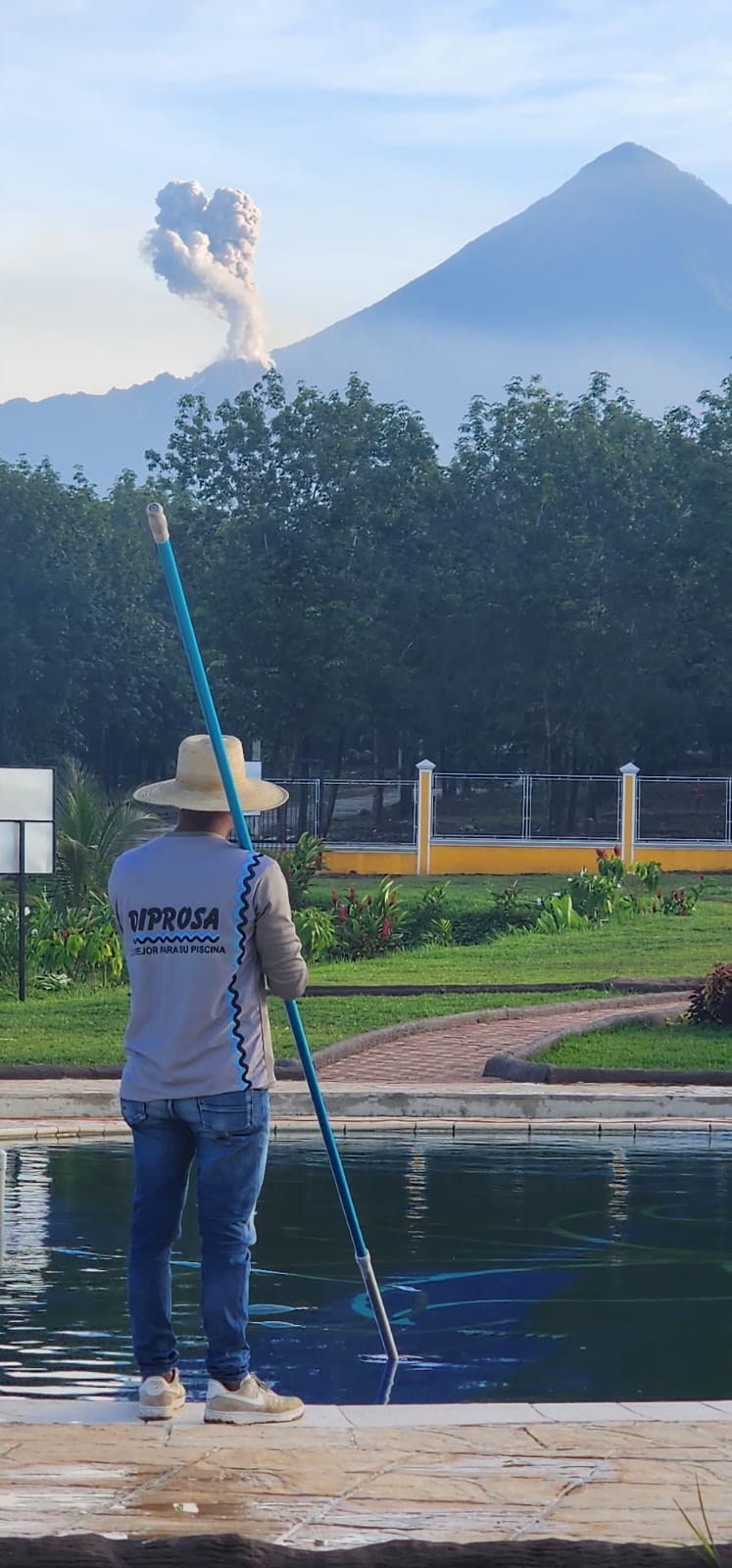 Servicio de mantenimiento de piscinas DIPROSA